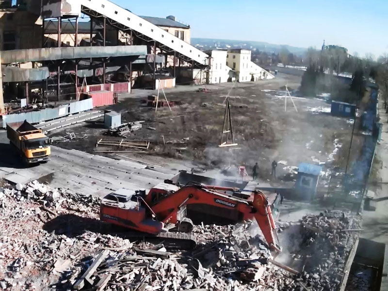 Демонтаж административного здания, шахты углеподачи, металлических конструкций и газоходов на предприятии ОАО «ИркутскЭнерго»